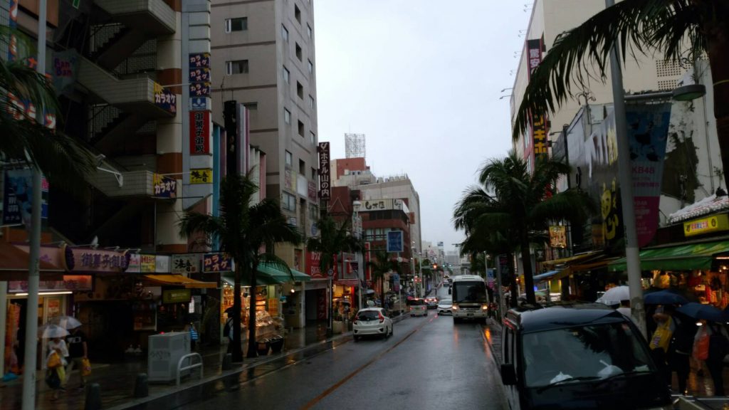 最終日は雷雨